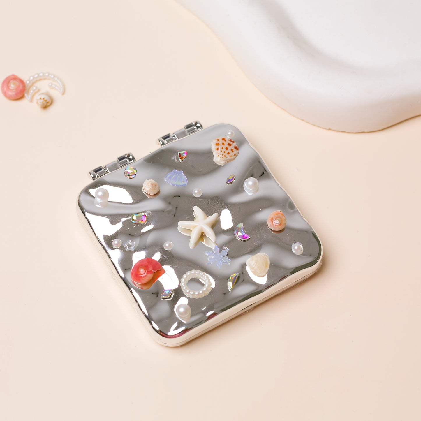 Y2K Seashell Compact Mirror