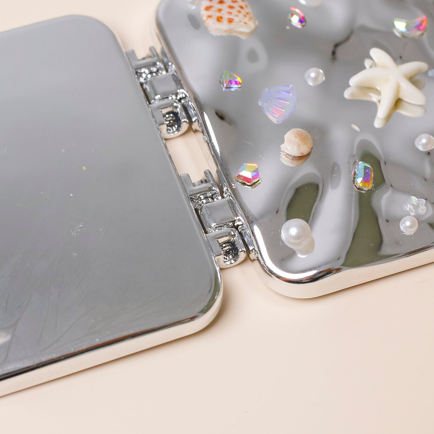 Y2K Seashell Compact Mirror