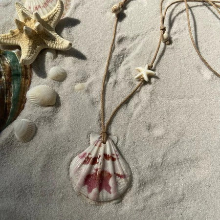Handmade Natural Seashell Pendant Necklace – Adjustable Cord