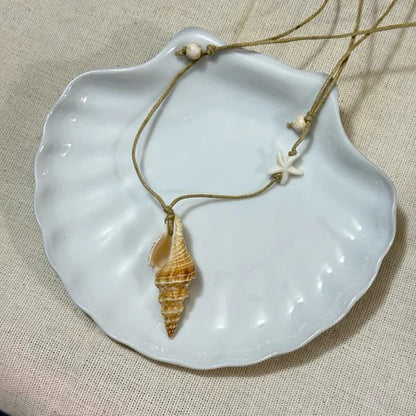 Handmade Natural Seashell Pendant Necklace – Adjustable Cord